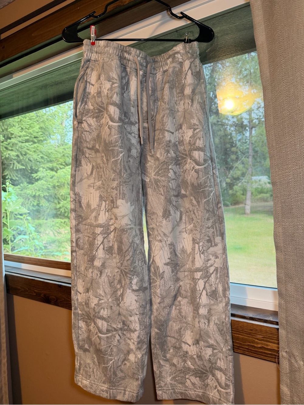 Hollister Gray Camo Wide Leg Sweatpants XS